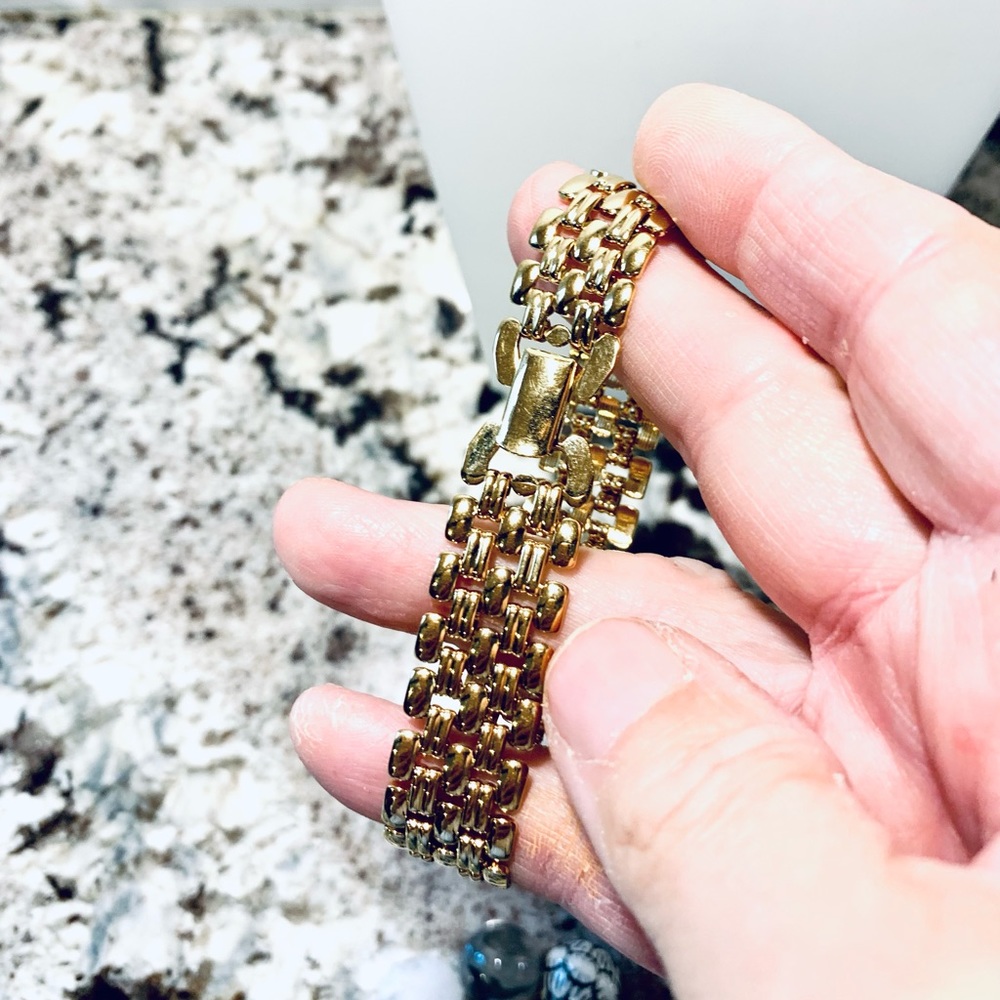 Two‎ Bracelets - Picture 7 of 10